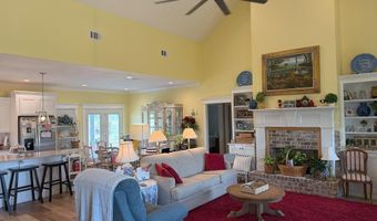 228 Zoarbella Dr, Baxley, GA 31513