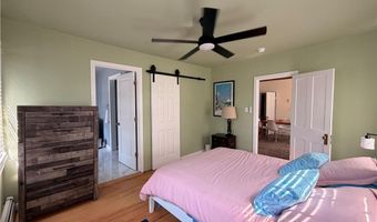 25 Marsh St, Newport, RI 02840