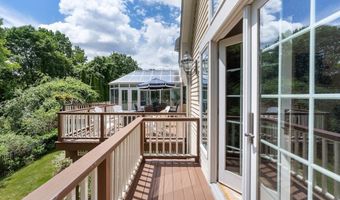 8 Buttonwood Dr, Andover, MA 01810