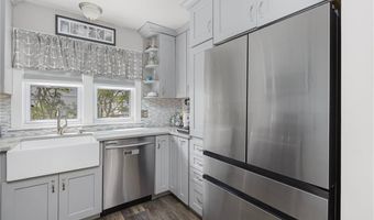 13 Vaughan Ave, Newport, RI 02840