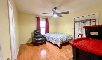 2115 Blackshear, Baxley, GA 31513