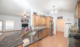 916 B Bronstad Dr, Andrews, TX 79714