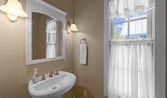 511 Neuse Village Rd # C5, Arapahoe, NC 28510