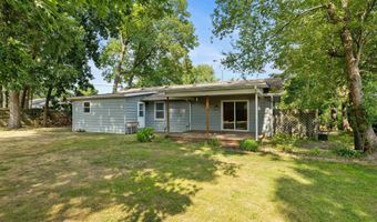 701 Shawnee Dr, Angola, IN 46703
