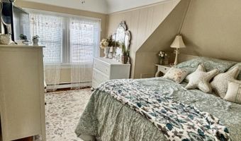 225 Pearl St, Beach Haven, NJ 08008