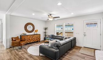 7368 NE BERWICK Dr 2, Ankeny, IA 50021