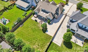 2032 Eaton Rd, Charlotte, NC 28205