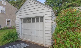 37 Bilodeau Ct, Burlington, VT 05401