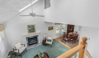45 FOX Dr, Narragansett, RI 02882