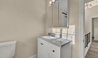 113 Park Ave 18, Danbury, CT 06810