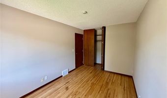 188 150th St W, Apple Valley, MN 55124