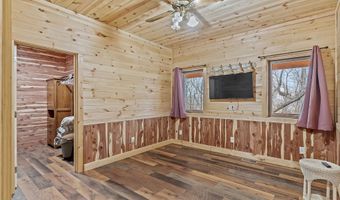 4978 S 11th Rd, Aldrich, MO 65601
