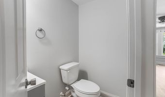 110 E 6TH St, Laurel, DE 19956