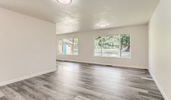 16305 SE STERLING Cir, Milwaukie, OR 97267