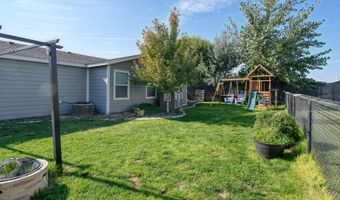 302 CLARENCE St, Boardman, OR 97818