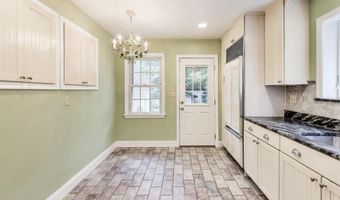 9326 W PARKHILL Dr W, Bethesda, MD 20814