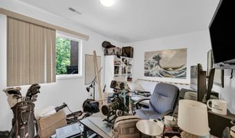 2 Port Royal Dr 4, Alloway, NJ 07462