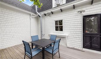 458 Thames St B, Newport, RI 02840