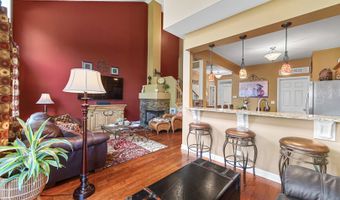 6 Waverly Ct, Algonquin, IL 60102