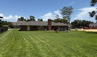 612 Esplanade Ave, Bay St. Louis, MS 39520