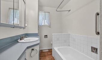 624 Crowson Rd, Ashland, OR 97520