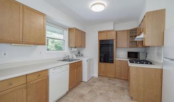 5004 EASTCHESTER Cir, Alexandria, VA 22310
