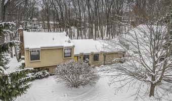 446 Adaway Ave SE, Ada, MI 49301