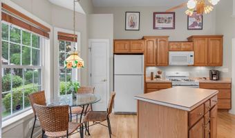 11 BURR HILL Dr, Berlin, MD 21811