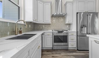 100 Blue Ridge Ct, Bay St. Louis, MS 39520