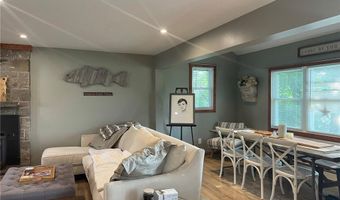 3 Henley St, Charlestown, RI 02813