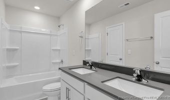 1052 Misty Creek Dr, Aberdeen, NC 28315