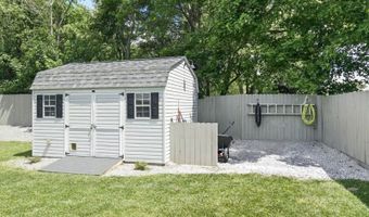 16 Clover Ln, Alloway, NJ 07418