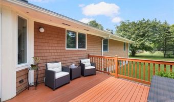 4 Wabasso Ter, Middletown, RI 02842