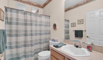 90 Sandpiper Dr, Bayville, NJ 08721