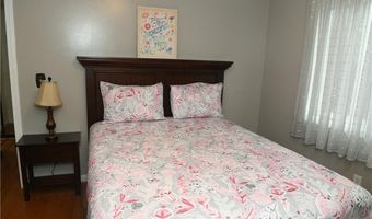 9 Mallory Ct, Cranston, RI 02910