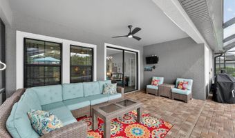 7020 OLD BENTON Dr, Apollo Beach, FL 33572
