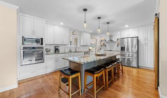 1319 Glamorgan St, Alliance, OH 44601