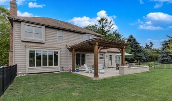 420 Fairway View Dr, Algonquin, IL 60102