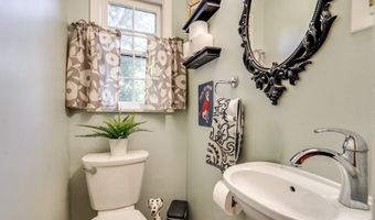 581 Palisades Dr, Akron, OH 44303
