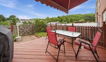 11 Lakeside Dr 18, Bristol, CT 06010