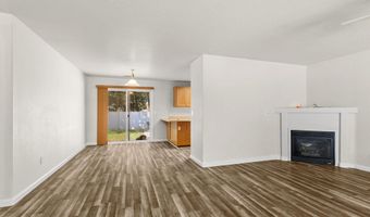 3696 Brentwood Ln, Anderson, CA 96007