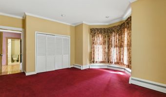 221 FRANKLIN St, Alburtis, PA 18011