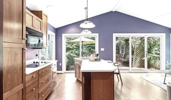 5719 NEWINGTON Rd, Bethesda, MD 20816