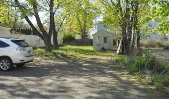 17 Lake Ave 1, Danbury, CT 06810