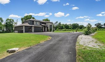 1011 NW Vaughn Rd, Bentonville, AR 72713
