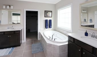 138 Long Cove Dr, Blythewood, SC 29016