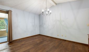 9 Lawson Ln, Bella Vista, AR 72715