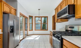 521 Ridgewood Dr, Antioch, IL 60002