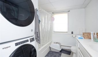 246 Long Hwy, Little Compton, RI 02837