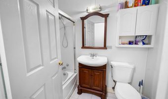 42 Sugarloaf Ln, Bangor, ME 04401